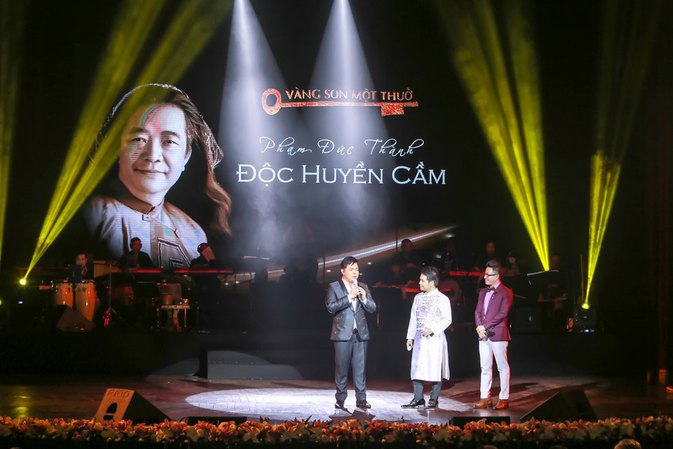 Quang Lê liên tiếp đề nghị ca sĩ nhạc đỏ Trọng Tấn hát Bolero